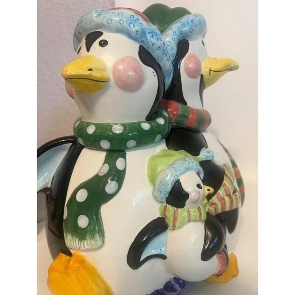 Anthropomorphic Happy Feet Penguin Family Cookie Jar Happy Feet Large Winter SEE